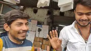 Mere dukan ke aage sara auto or roksa😶
