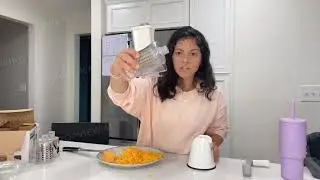 Ourokhome Rotary Cheese Grater Hand Crank, Kitchen Shredder Speed Mandolin Slicer Nuts Grinder