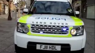 Nottinghamshire Police - Land Rover Discovery 4 Armed Response Vehicle Light Demo