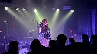 Yona:T&auml;htii ei voi omistaa @Suisto-klubi, 14.4.2024 H&auml;meenlinna
