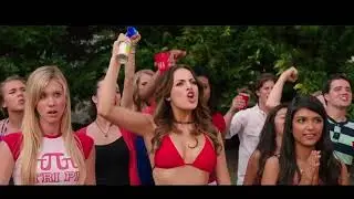 🤣CHUG RUN OBSTACLE COURSE 🤣~ CHRISTINA APPLEGATE ~ VACATION 2015 #ChristinaApplegate #Vacation