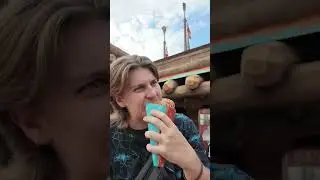 Рожок с макаронами и сыром &mdash; это ЛУЧШАЯ еда в Epic Universe, БЕЗ СОМНЕНИЙ.