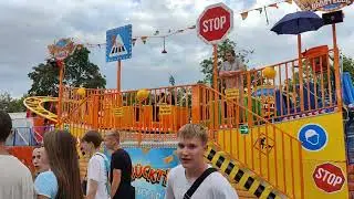 Verr&uuml;ckte Baustelle Achterbahn Kirmes 2023 Ulmer Volksfest WELTNEUHEIT INSANE Offride