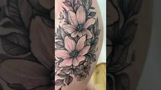THIGH FLORAL TATTOO #tattoo #tattooart #tattooartist #flowertattoo