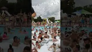 Tun cu spuma la Magic Place Aqua Park Crangasi!!