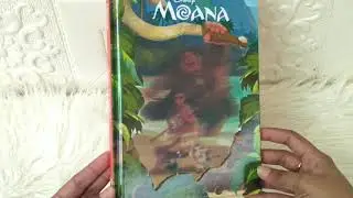 Disney Moana Story Book with animated lenticular on front cover