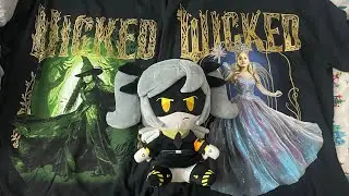 Hot Topic, крутые футболки и дроны-убийцы, плюшевые игрушки.