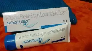 Moisturex Soft emollient cream for very dry / dry skin.
