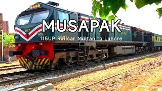 115up Musapak departure from Multan with AGE30 6017 on lead. #musapak #multan #115up #railcar