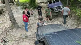 Dirtsquirrel4x4 goes to Flat Nasty offroad park for zren bday