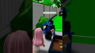 i was just trying to cook some food👩&zwj;🍳😭#robloxshorts #roblox