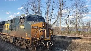 CSX 5252 Leads M409 Manifest train with a Fouled 1st gen K5HLL at Newburgh NY with a DPU
