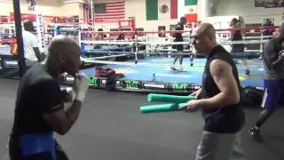 Lanell Bellows training at the Mayweather Boxing Club