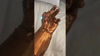 INFINITY GAUNTLET FINGER SNAP