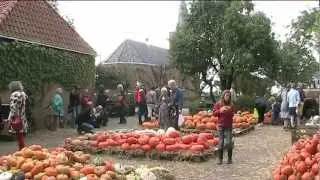 doarpst&uacute;n Snakkerburen, pompoenfestival Jellum - leeuwarderdagboek 129 - .mpg