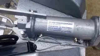Montana Caravan: Breakaway Pin and Off Road Coupling