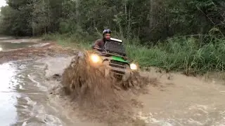 Honda Rubicon on 30 zillas VS Brute Force on 29.5 Outlaw2s