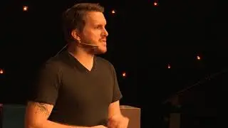 Can a smartphone change a life? | Piotr Jakubowski | TEDxJIS