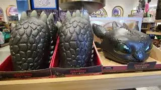HOW TO TRAIN YOUR DRAGON TOOTHLESS MASK & CLAWS - 50% OFF SALE - SHOPPING AT UNIVERSAL STUDIOS
