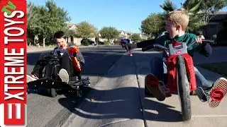 Sneak Attack Squad! High Speed Chase Nerf Battle!