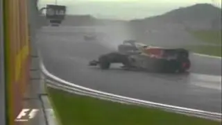 Formel 1 South Korea 2010 - Mark Webber & Nico Rosberg Big Crash In Rain