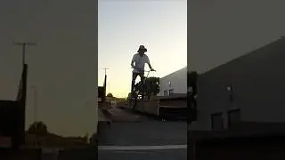 Beam Biking🤸#skatepark#bmx#bmxstreet#california#youtubeshorts#shorts#bikes#teamcholula#bmxgrind