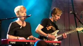 Jenny Hallam - Summer Song (live at Wychwood festival - 8th June 12)