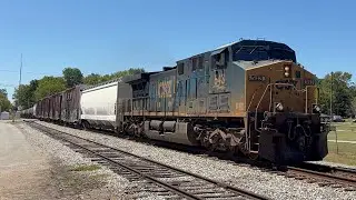 CSX 543 leads M574 with a friendly engineer at Horse Cave