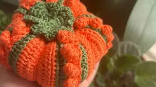Süslü mü süslü balkabağı örgü modeli
