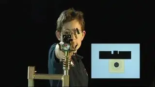 Tutorial menembak cara membidik Pistol  Fokus pada Pejera Depan