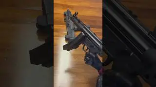 MP5 😇 UZI 👹#Mp5 #Uzi #guns