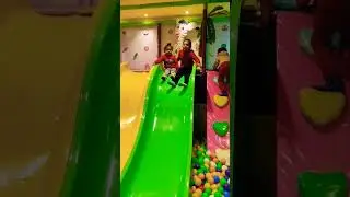 Viral video of play zone funzone area pacific mall dwarka delhi #funandlearnwithharmankaur #viral