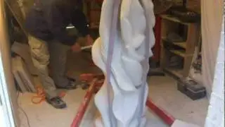 Rolling and Lifting a 300kg marble sculpture with an engine hoist