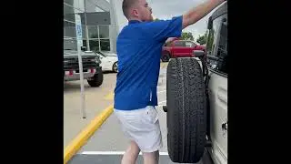2025 4 door Bronco hard top removal guide