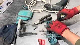 Makita RP0900 Router &ndash; Carbon Brush Replacement | Tutorial