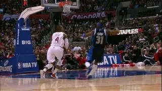 Randy Foye throws Blake Griffin a huge Alley-oop!