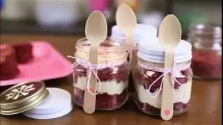 How to make cupcake  in a jar