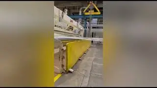 Emozione all'ex Treofan Terni: la fabbrica torna a produrre