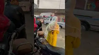 Lahore￼ Barish enjoy ￼ nice girl hot girls 🧒.  #shorts #lahore #barish #enjoy