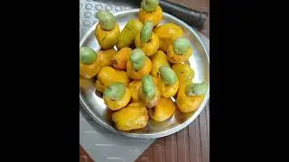 #Ripe fruit and attached drupe, which contains the edible seed🌳