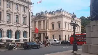 Beautiful St. James's Square | London Architecture