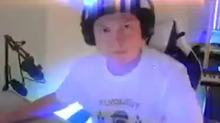 Apex Legends - Monsoon nearly dies laughing at a meme of himself (Monsoongg)