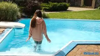 Wetlook Pool Adventure | Hoodie, Leggings & Sporty Style
