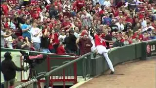 Valaika's catch in the stands