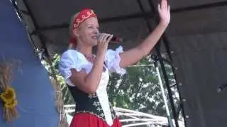 Magyar Rózsa fellépése a Jászsági aratónapon Jászapátiban 2013.07.06.-án (1/4)