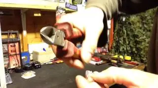 Emergency survival fishing hook !