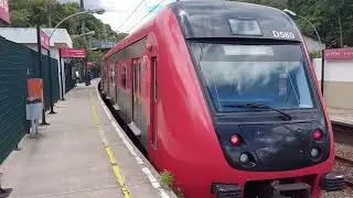 D580 (Serie 9500 ex CPTM) alinhando na esta&ccedil;&atilde;o Vila Clarice