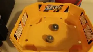 UNBOXiNG REViEW OF   BEYBLADE BURST EVOLUTiON TARGET EXCLUSiVE Spin Shifter Pack.