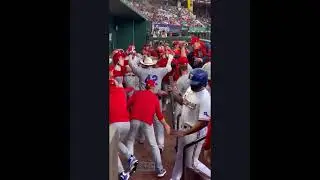 Shohei Ohtani Rocks Cowboy Hat After Home Run!