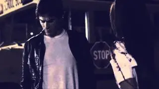 Damon elena / howl